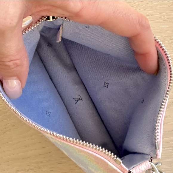 💯 Louis Vuitton Monogram Escale Mini Pochette Pastel (like new) - Picture 14 of 16